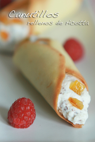 Canutillos rellenos de ricotta