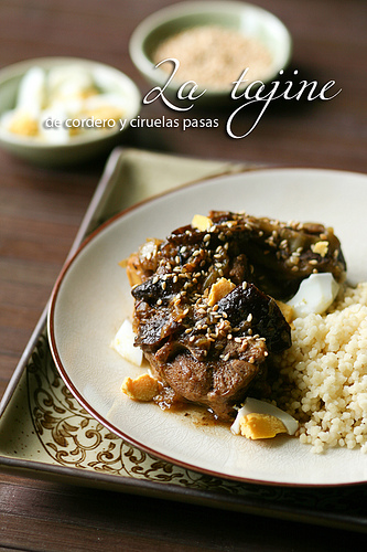 Tajine de cordero y ciruelas pasas