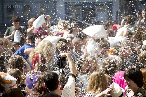 Pillow fight in Zürich