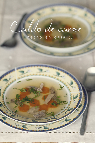 Caldo de carne casero 