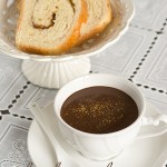 Chocolate a la taza con canela